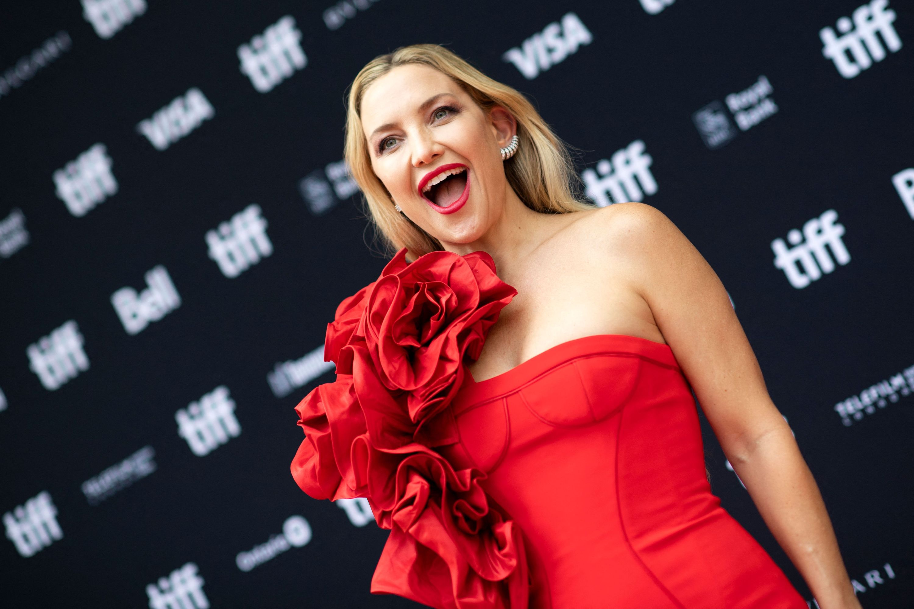 US actress Kate Hudson arrives for the premiere of "Glass Onion: A Knives Out Mystery" during the Toronto International Film Festival in Toronto, Canada, on September 10, 2022. (Photo by VALERIE MACON / AFP) (Photo by VALERIE MACON/AFP via Getty Images)
